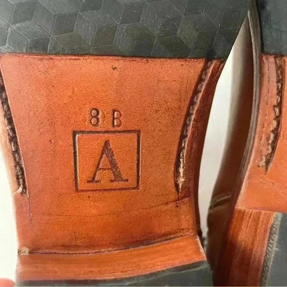 Adelante Brown Leather The Granada Ankle Boot - Picture 8 of 9